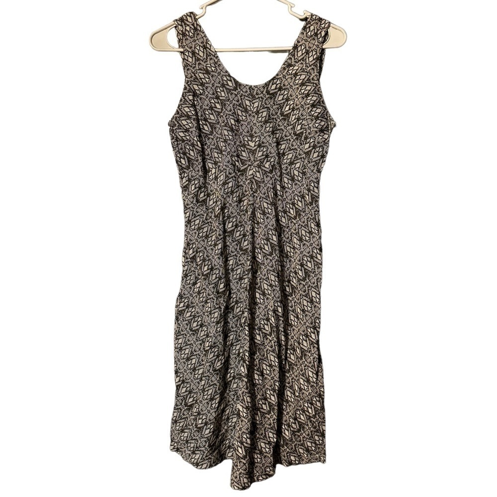 Adventura dress size small black and white sleeveless